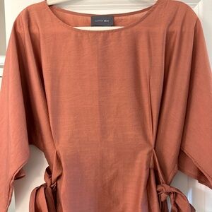Ladies Pumpkin Side tie Medium top nwot